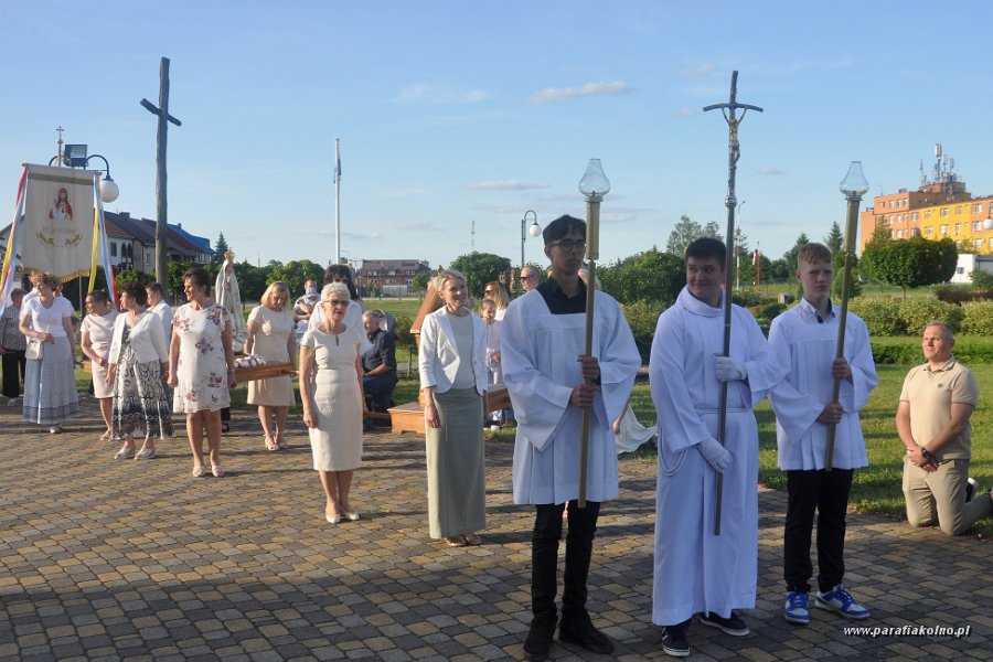 40 Procesja eucharystyczna.jpg